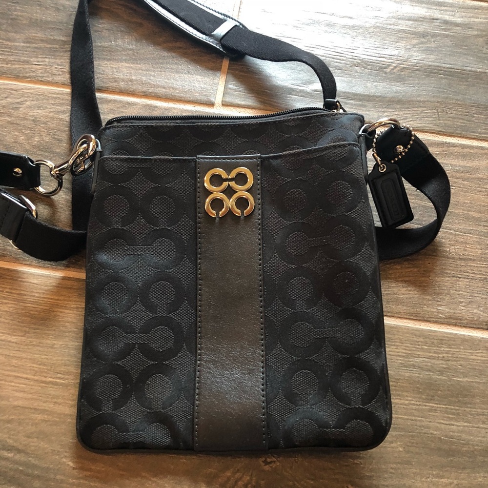 Black coach crossbody purse
